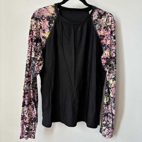 Lululemon waterside, relaxed UV protection, long sleeve size L/XL - Picture 1 of 9